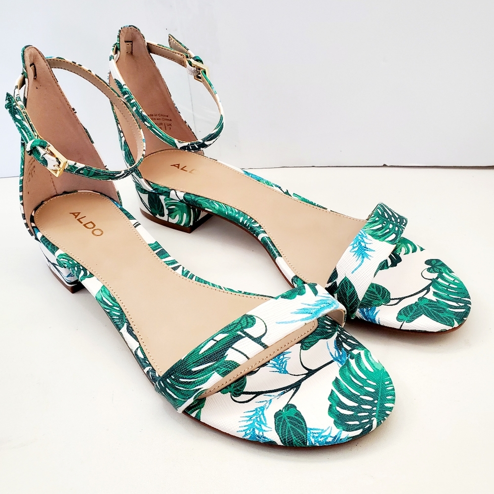 Aldo Angela Green and White Tropical Print Sandals Size 9